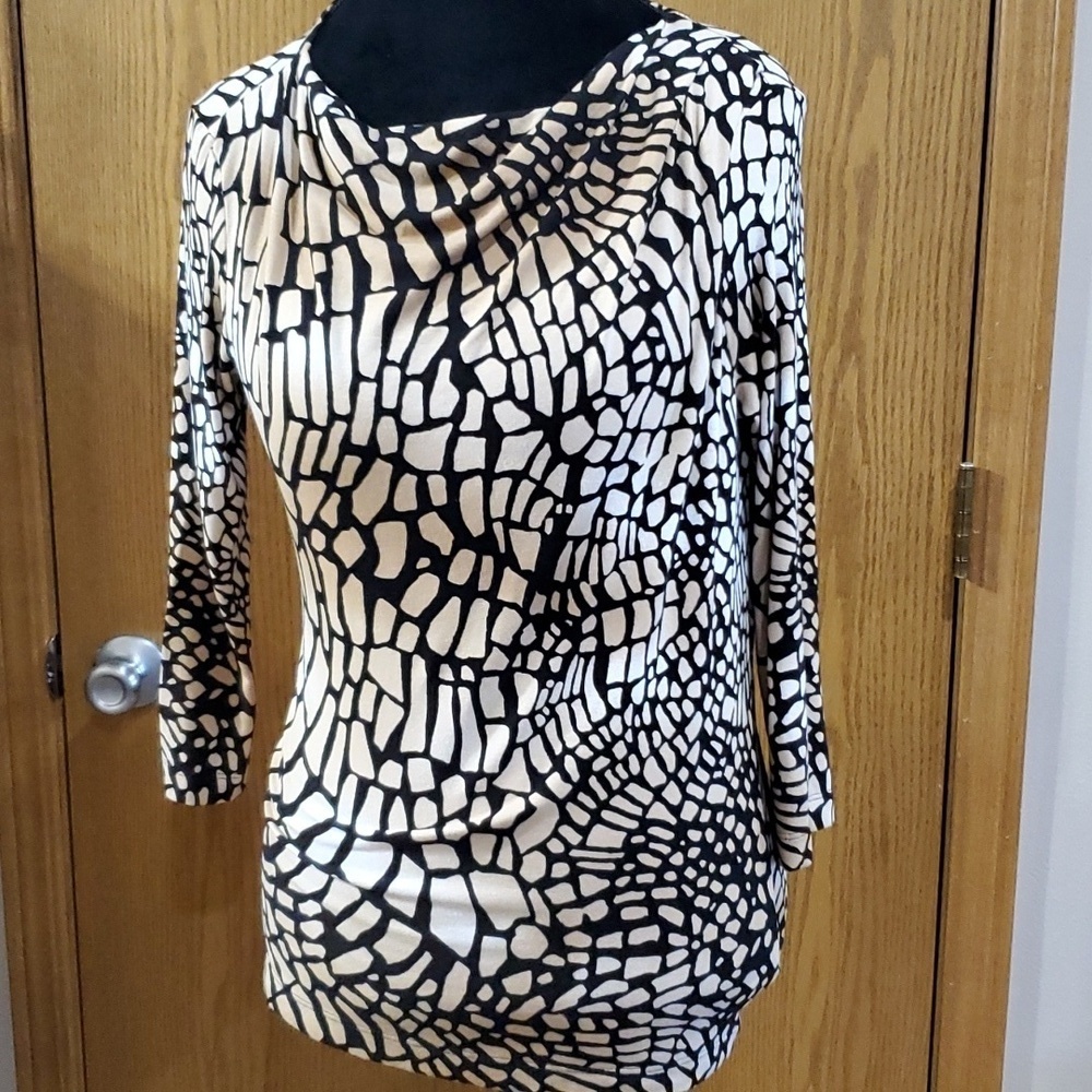 St john tan cream draped collar stretch 3/4 sleeve top
